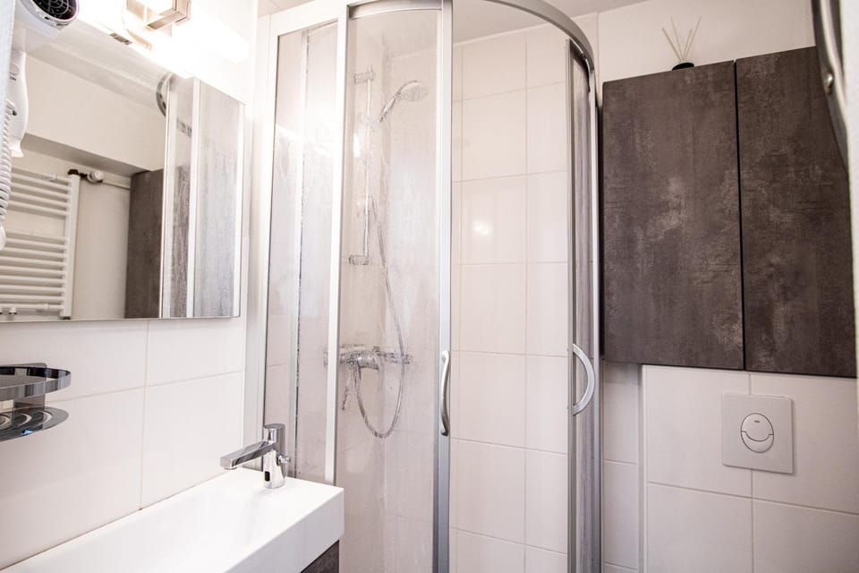 Bathroom, Living room