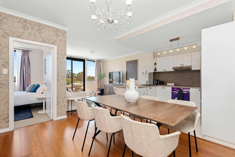 Decorative detail, Dining area, kitchen