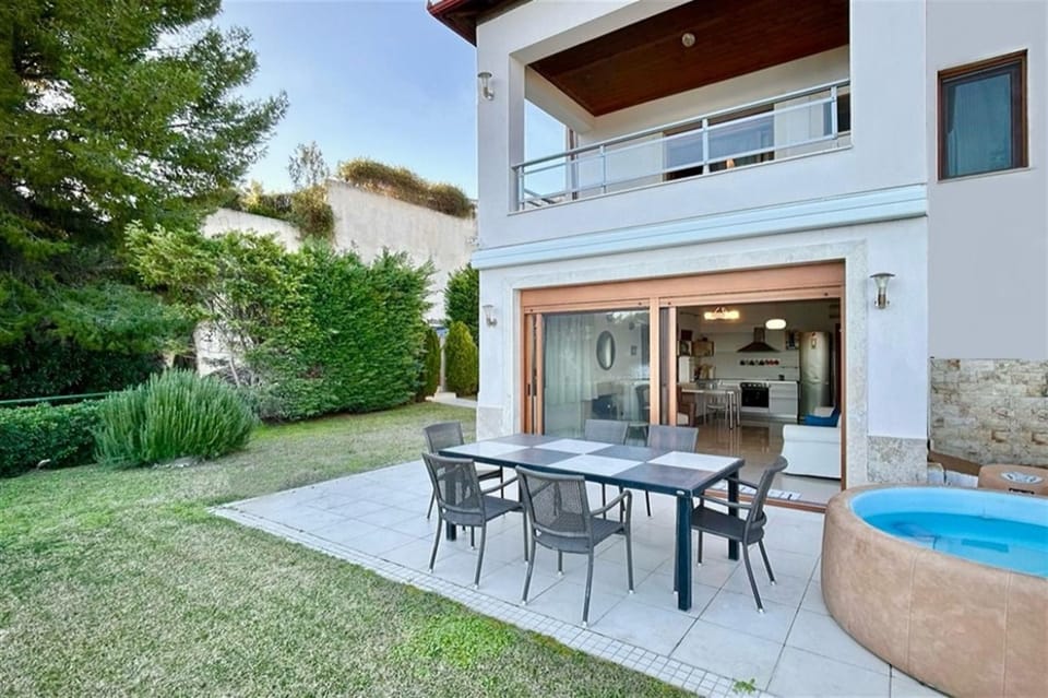 Garden, Garden, View (from property/room), Balcony/Terrace, Seating area, Dining area, Garden view