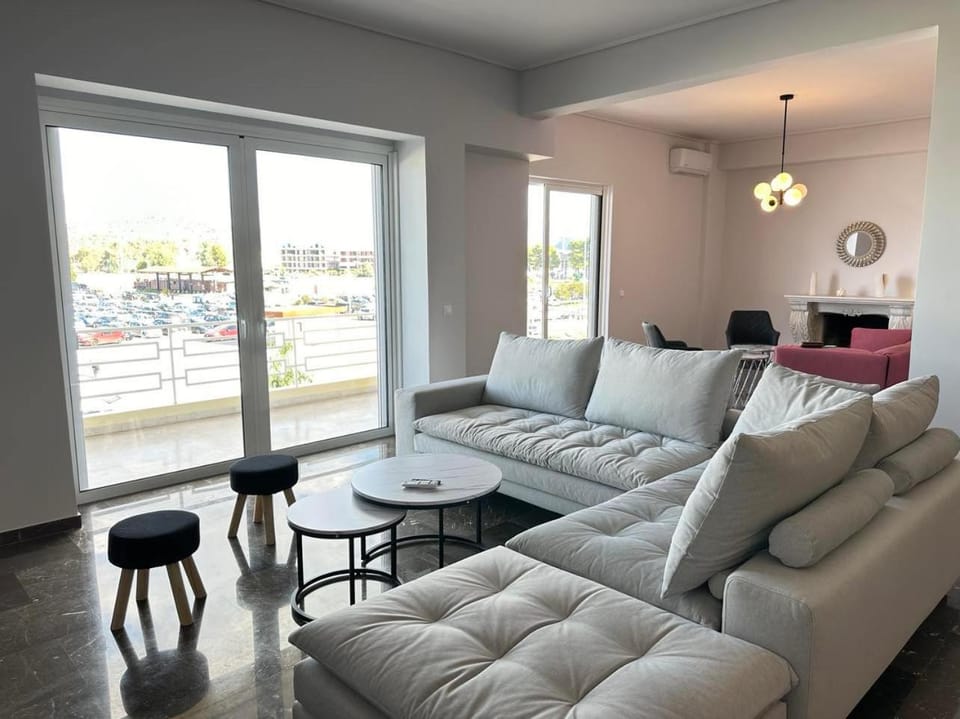 Magna Nafplio Suite Apartment in Nafplion