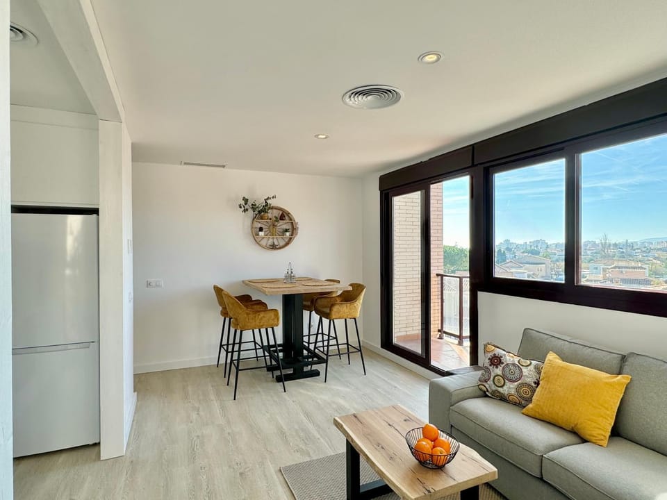 Seating area, Dining area