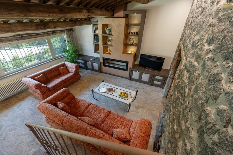 Communal lounge/ TV room, TV and multimedia, Living room