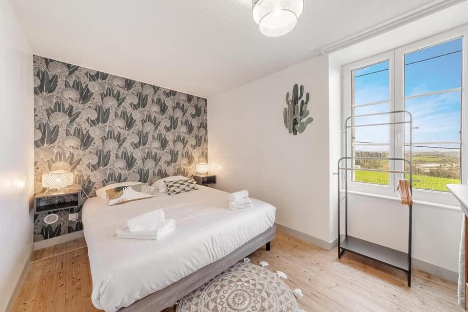 Bedroom, River view