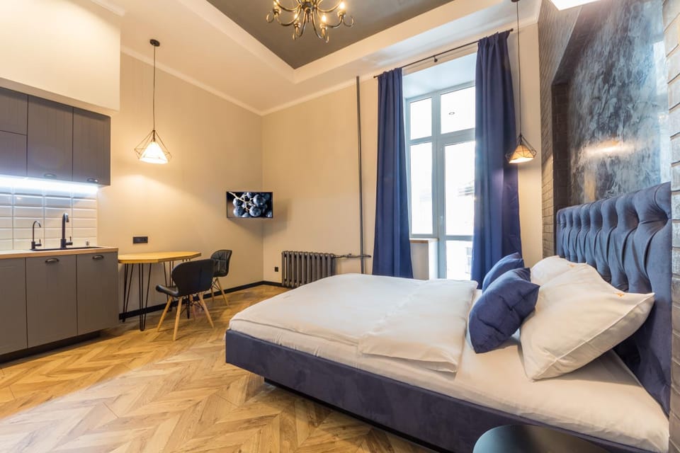 Bed, TV and multimedia, Balcony/Terrace, Bedroom