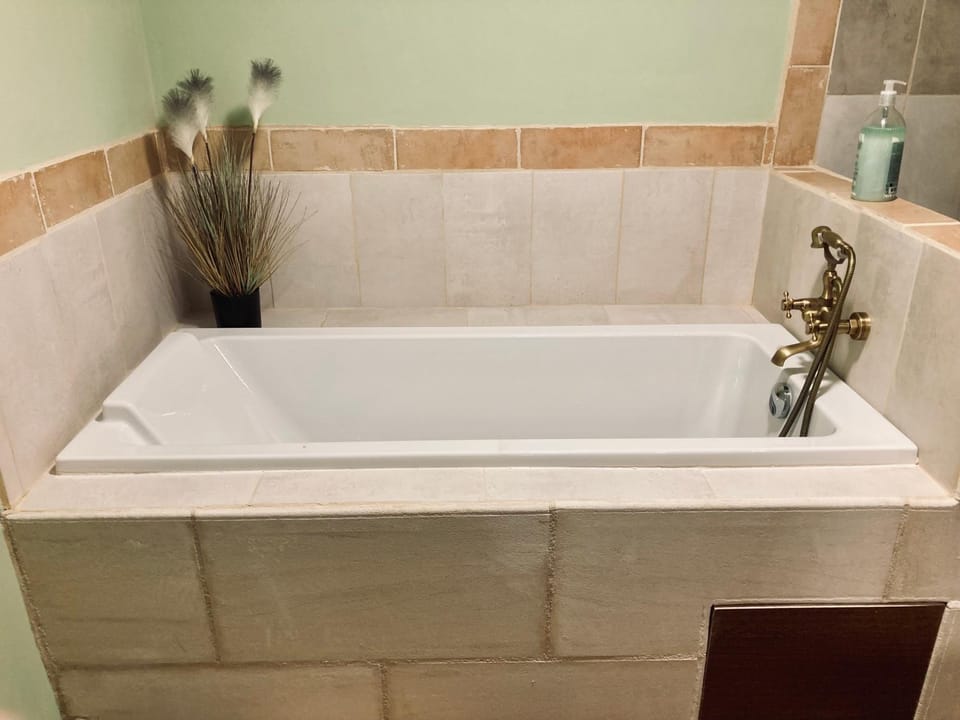 Bathroom, Bath