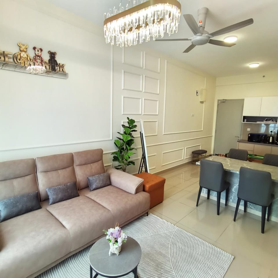 Kitchen or kitchenette, Living room, Seating area, Dining area, air conditioner