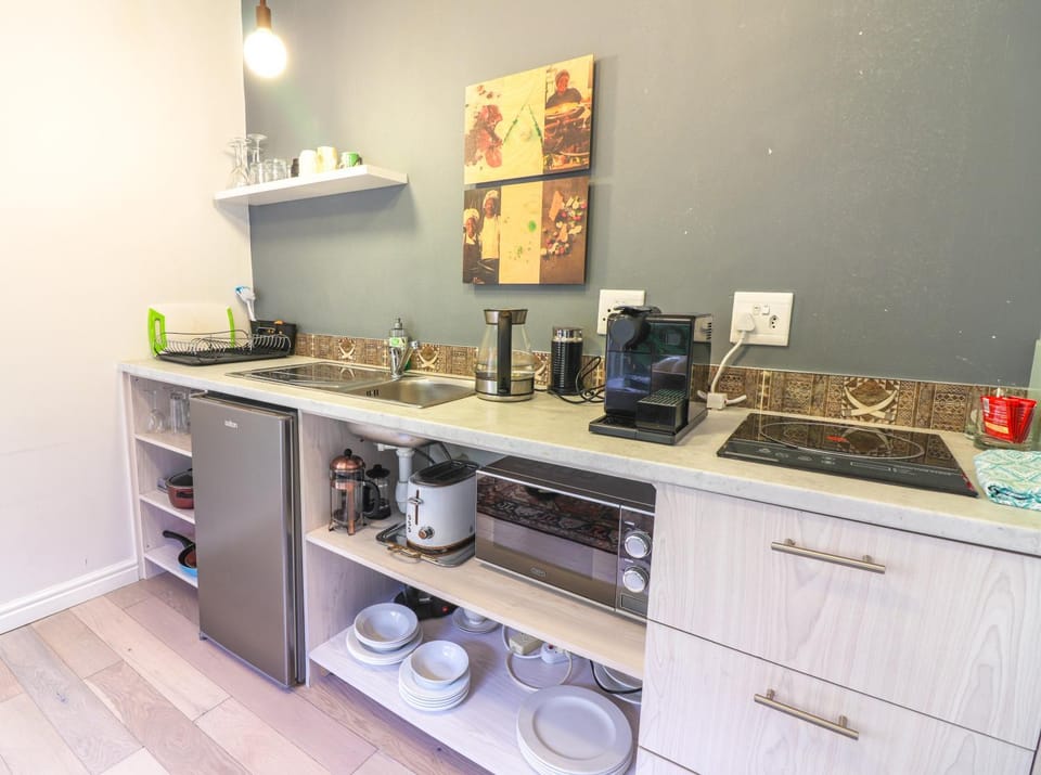 Whale cottage with airconditioning Apartment in Hermanus