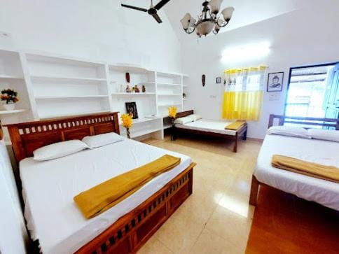 Bed, Photo of the whole room, Bedroom, air conditioner