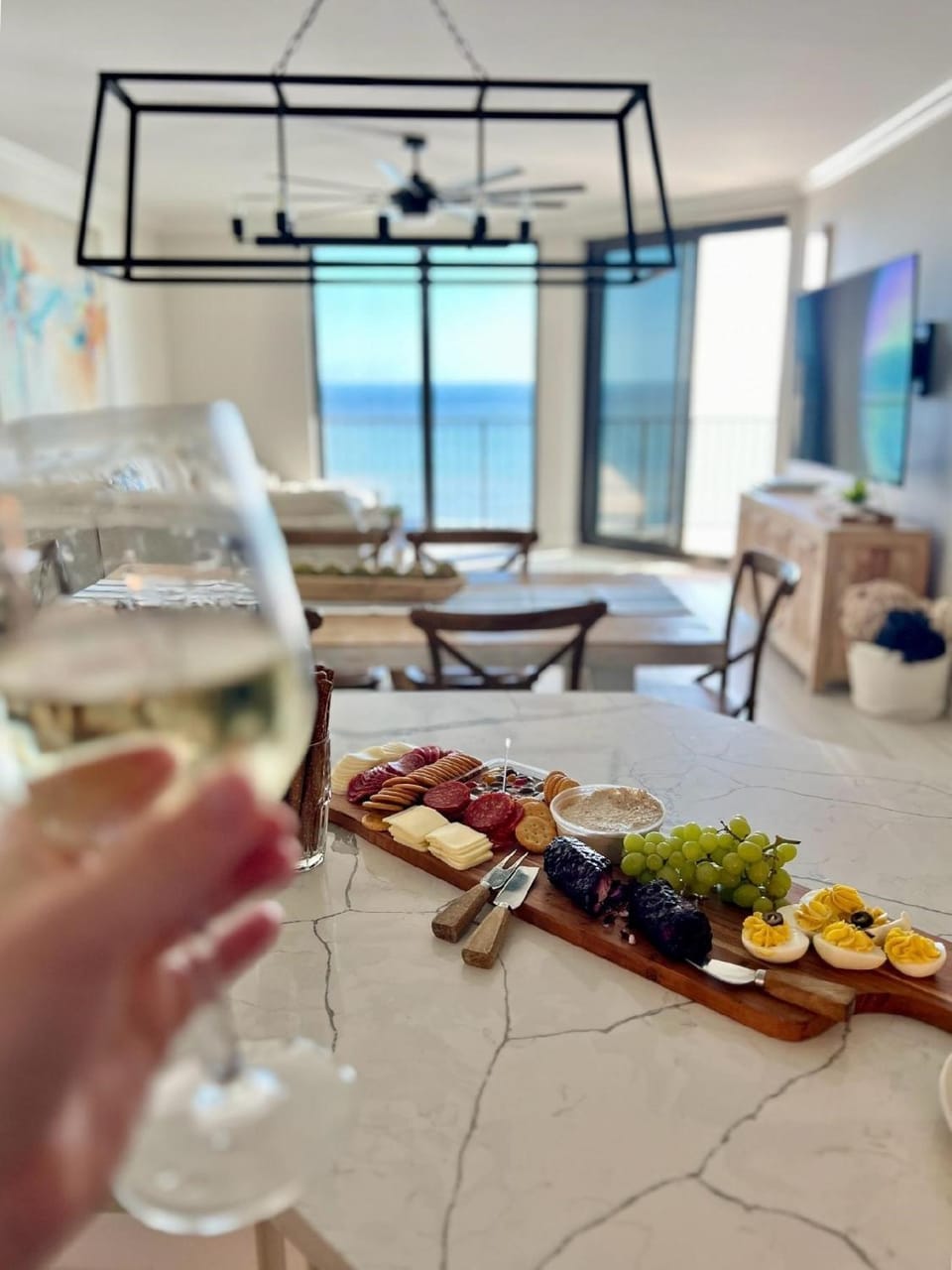 Phoenix X 1403 Apartment in Ono Island