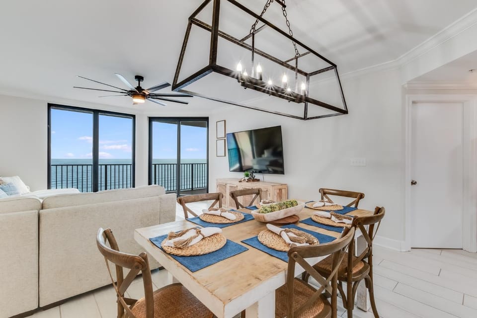 Phoenix X 1403 Apartment in Ono Island