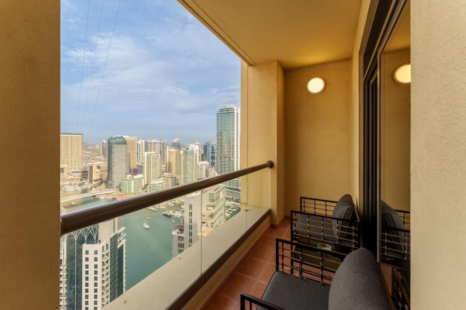 Beautiful 2 Bedroom Retreat in the Heart of JBR Apartment in Dubai