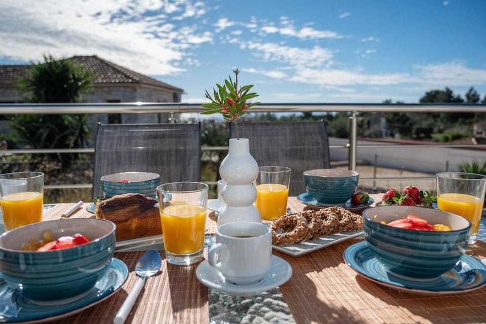 View (from property/room), Balcony/Terrace
