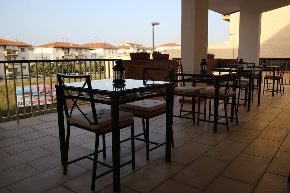 Property building, Balcony/Terrace