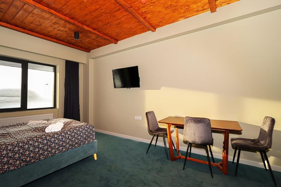 TV and multimedia, Seating area