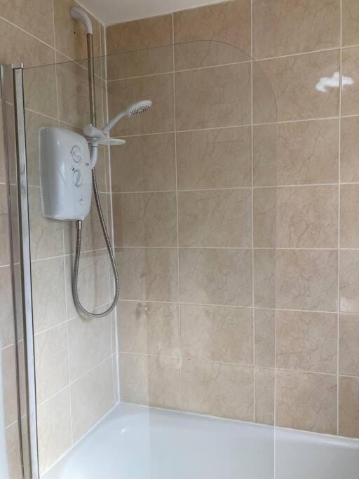 Comfy 1 bedroom flat with free parking Apartment in Glasgow