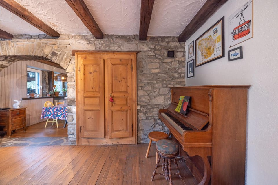 Property building, Living room