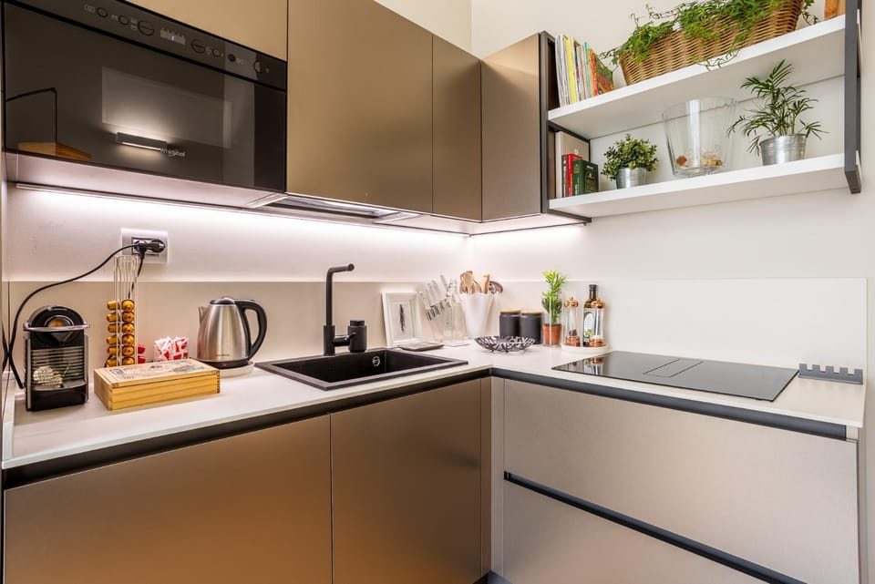 Kitchen or kitchenette