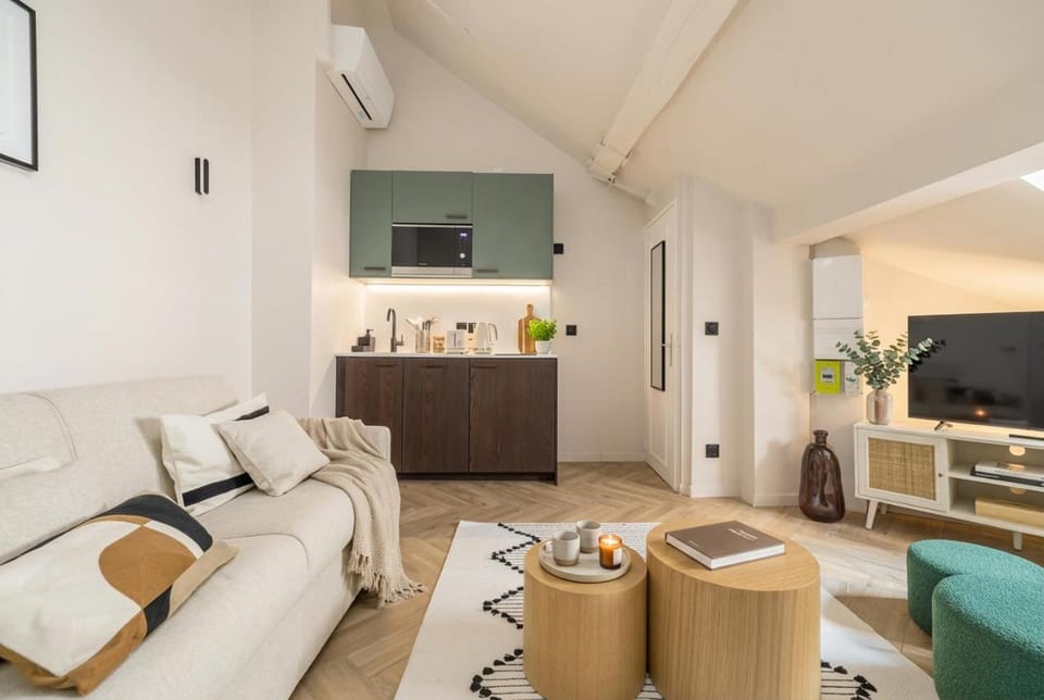 PoeticStay - Opera - Hanovre Apartment in Paris
