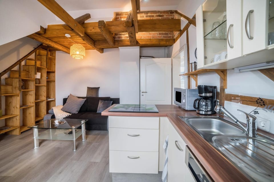 Property building, Kitchen or kitchenette, Living room