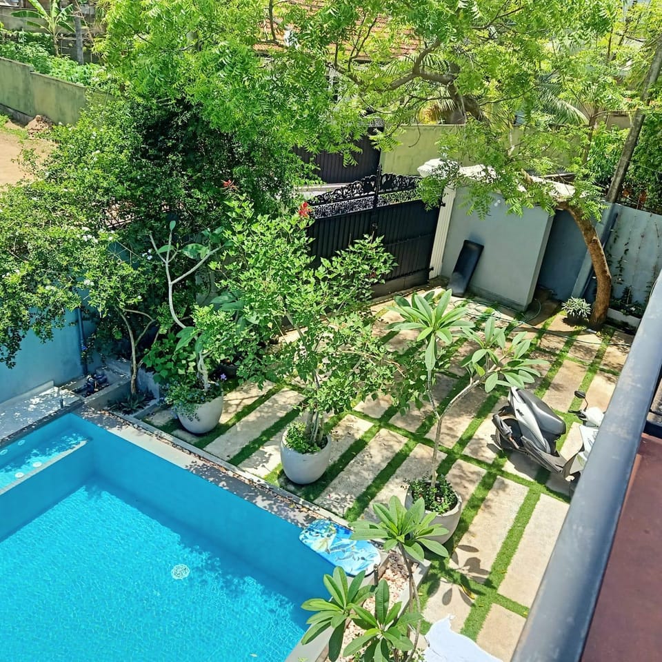 Osh villa Villa in Hikkaduwa