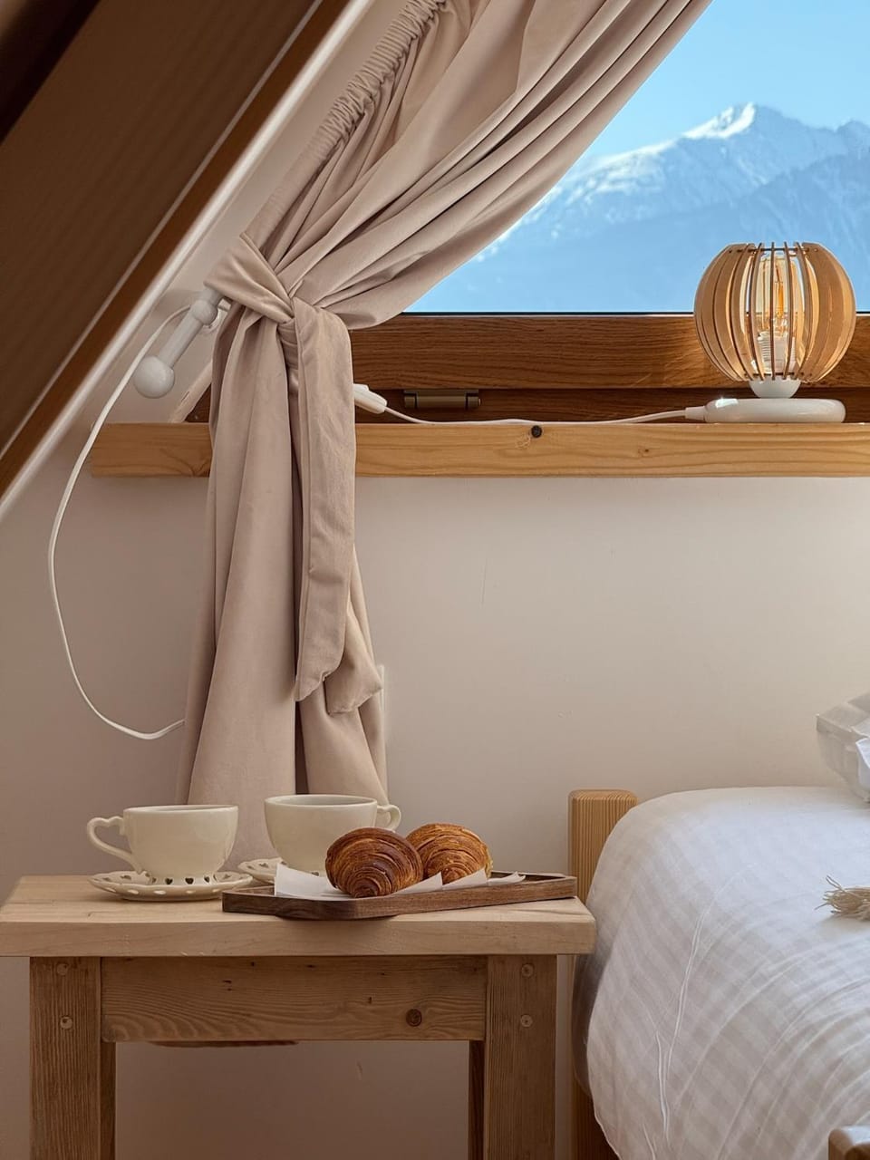 Bed, View (from property/room), Bedroom, Mountain view
