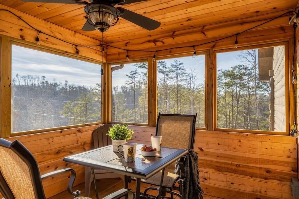 Firefly Cabin Cabin in Pigeon Forge