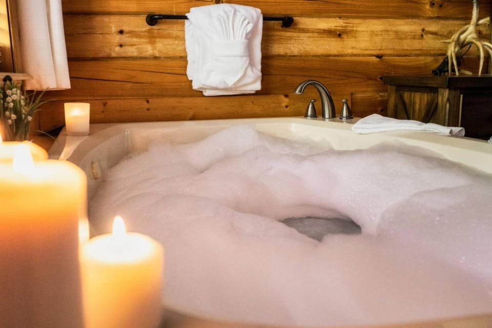 Joy's Retreat Cabin Cabin in Sevier County