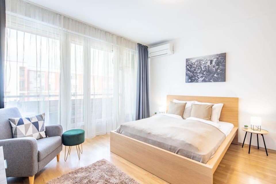 LOTUS Apartments ORIGO with Garage Apartment in Budapest