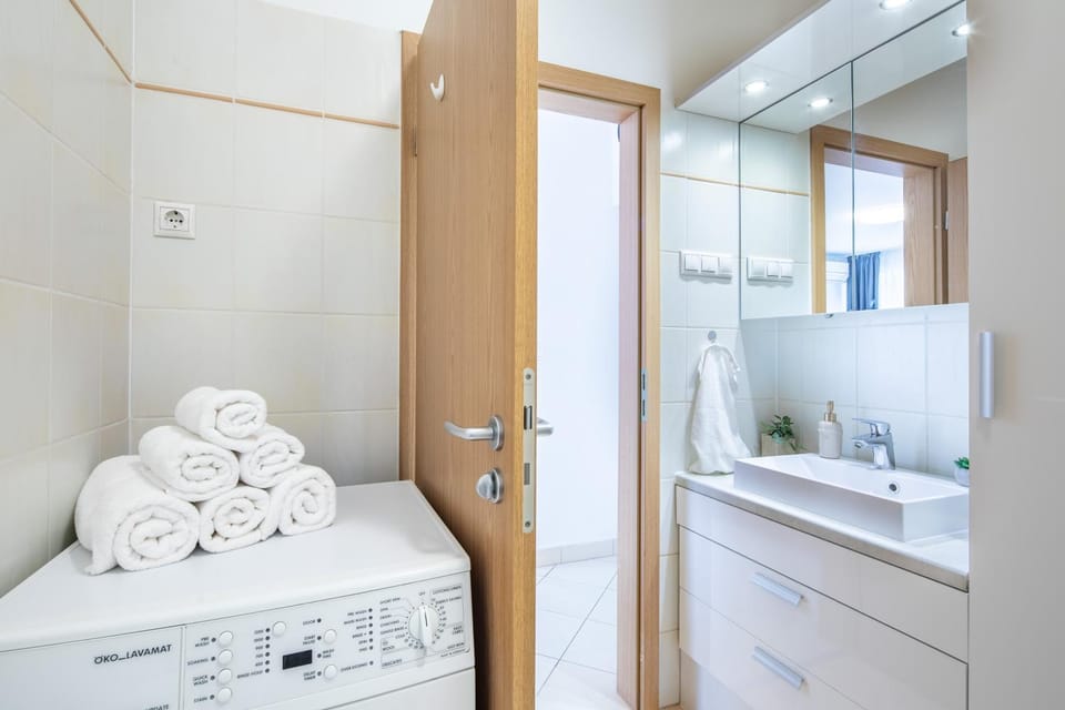 LOTUS Apartments ORIGO with Garage Apartment in Budapest