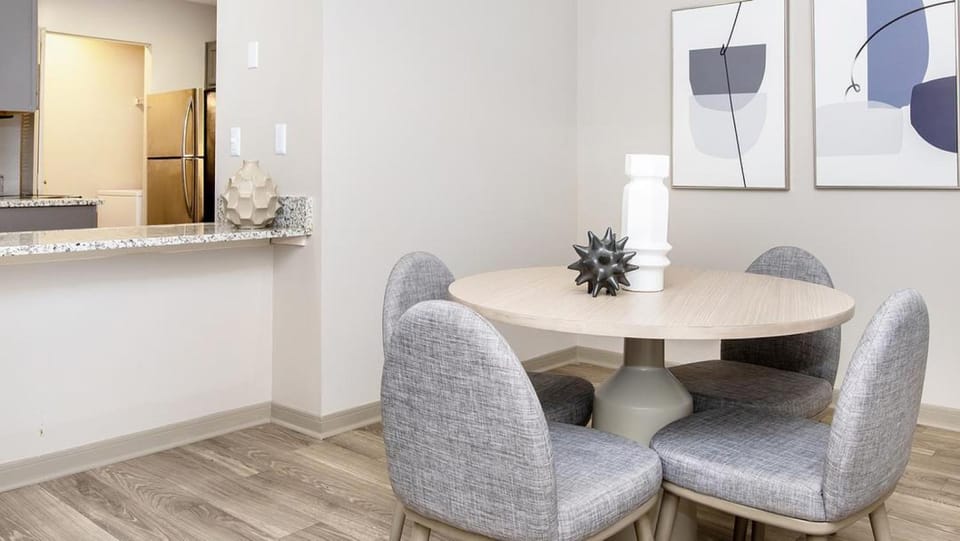 Landing Modern Apartment with Amazing Amenities (ID9791X24) Apartment in Huntsville