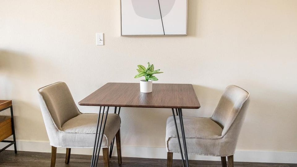 Landing Modern Apartment with Amazing Amenities (ID7474X0) Apartment in Reno