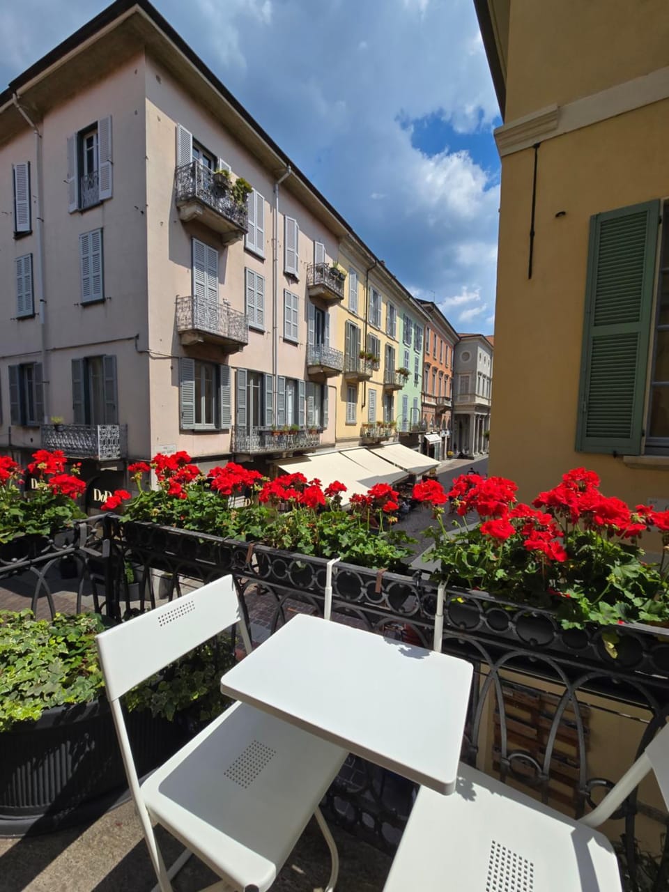 Russomanno Apartments Apartment in Como
