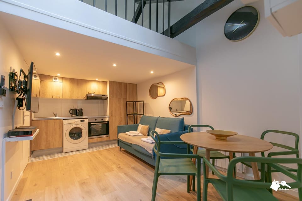 Communal lounge/ TV room, Living room