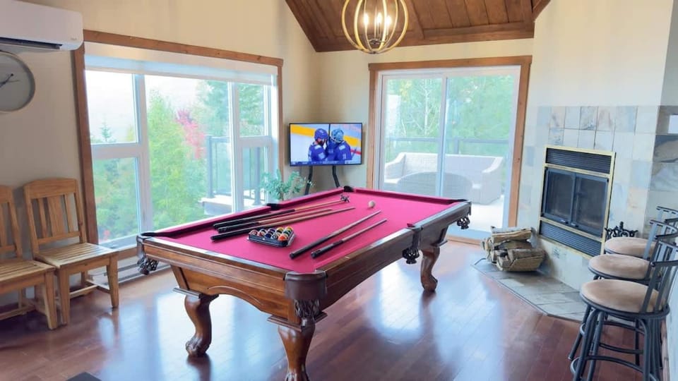 L'Audacieux - SPA, Billard, Poker, Arcade, fleuve, l'évasion VIP Chalet in Baie-Saint-Paul