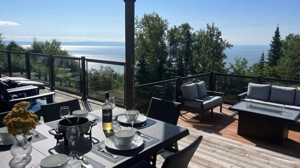 L'Audacieux - SPA, Billard, Poker, Arcade, fleuve, l'évasion VIP Chalet in Baie-Saint-Paul