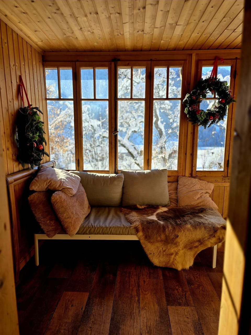 Nouveau à Rougemont - Gstaad Appartement dans Chalet 1830 Apartment in Saanen