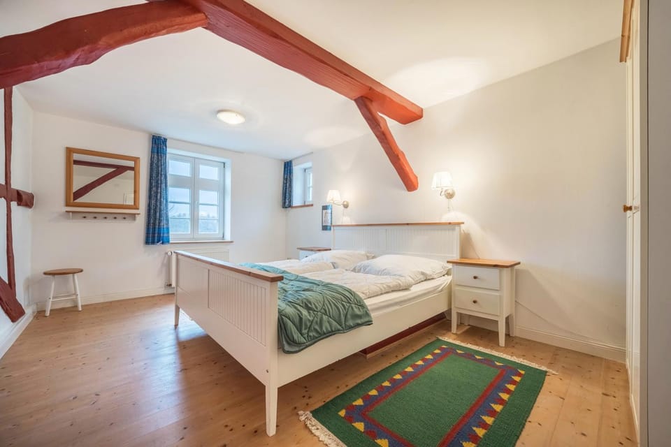 Property building, Living room, Bedroom