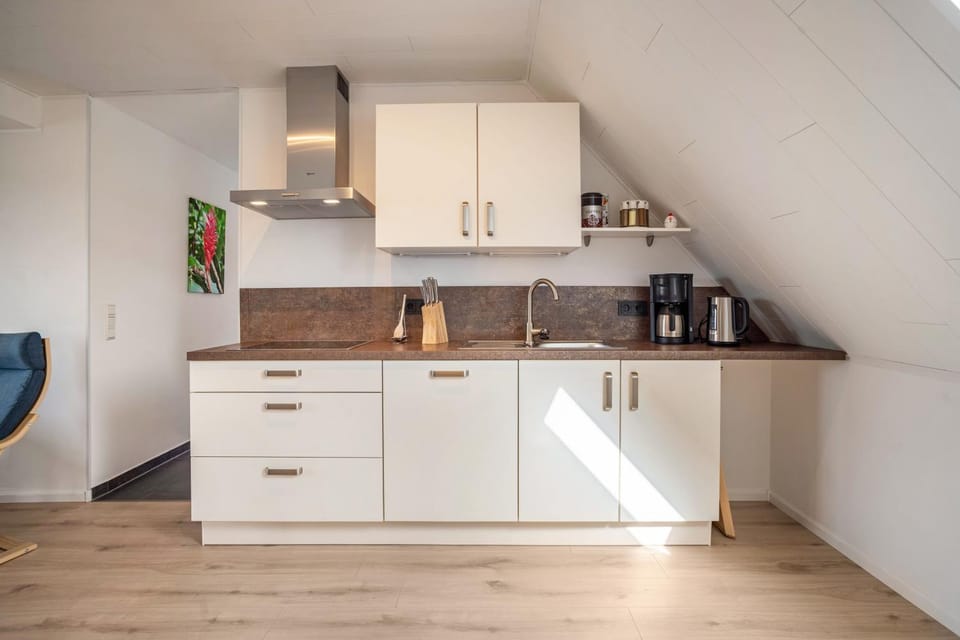 Property building, Kitchen or kitchenette, Living room