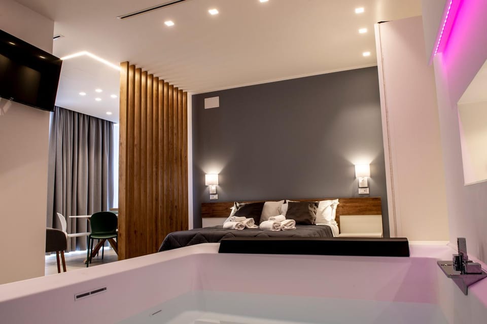 Alipa Suite with Jacuzzi Apartment in Apulia