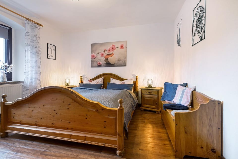 Living room, Bedroom