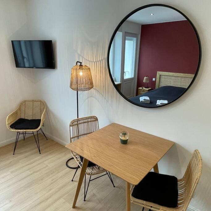 Grand studio 1 avec lave-linge Apartment in Lorient