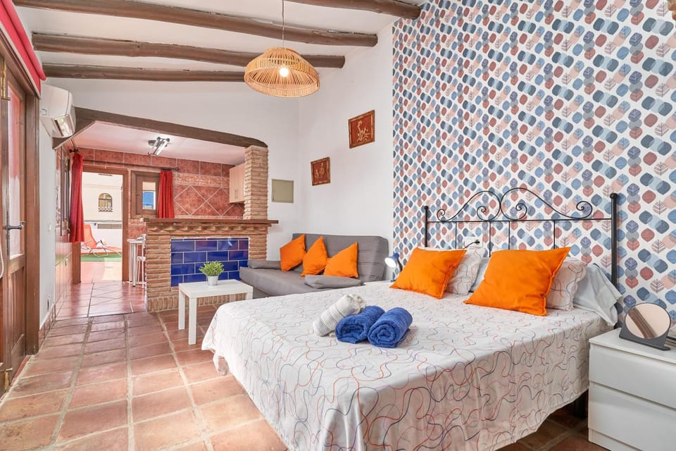 Property building, Living room, Bedroom