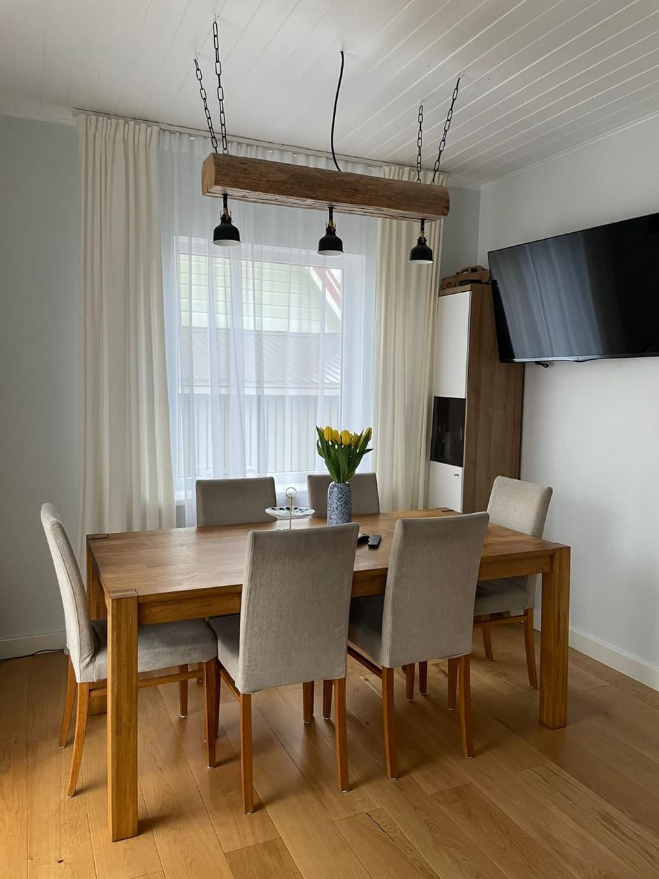 TV and multimedia, Dining area