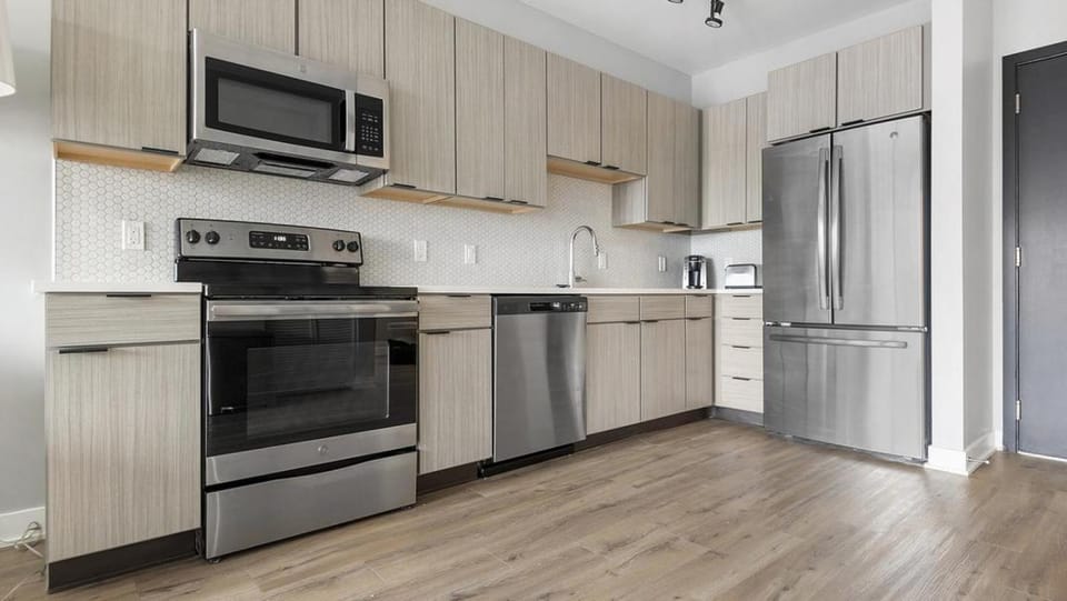Landing Modern Apartment with Amazing Amenities (ID9760X79) Apartment in Saint Louis