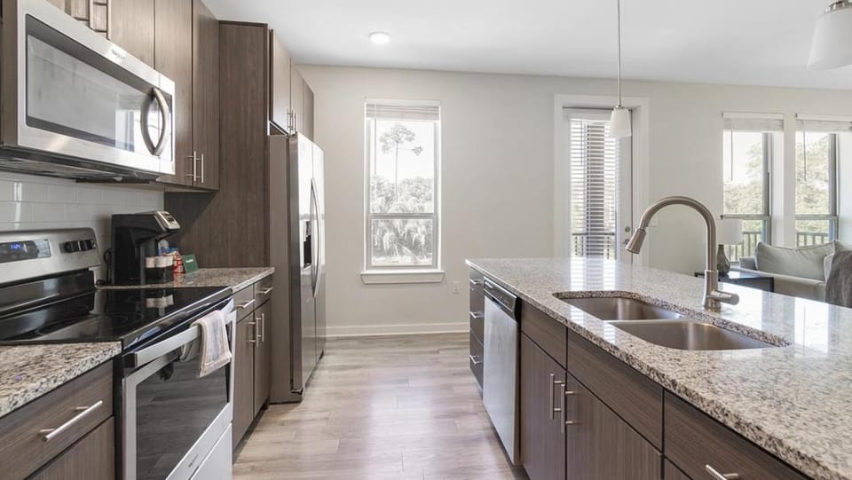 Landing Modern Apartment with Amazing Amenities (ID2159X23) Apartment in Jacksonville
