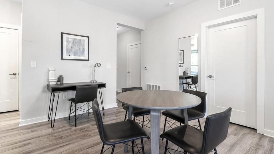Landing Modern Apartment with Amazing Amenities (ID2159X23) Apartment in Jacksonville