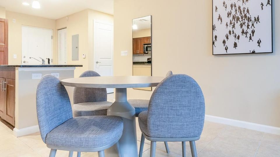 Landing Modern Apartment with Amazing Amenities (ID8435X42) Apartment in West Palm Beach