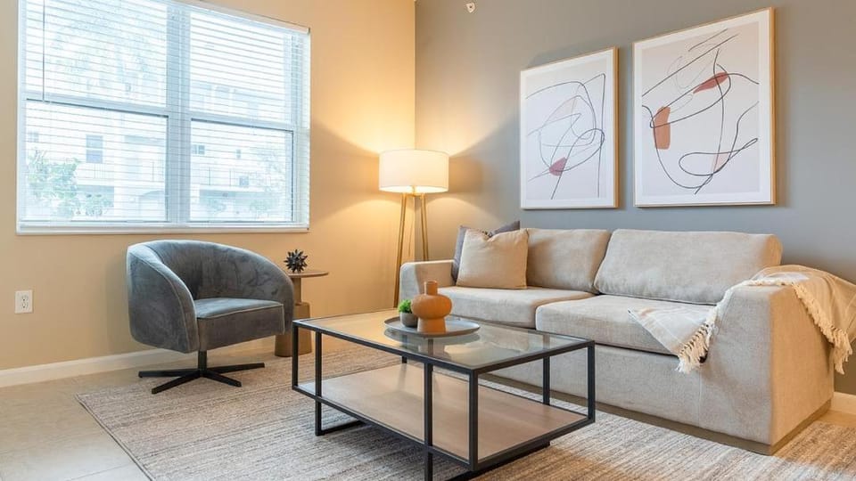 Landing Modern Apartment with Amazing Amenities (ID8435X42) Apartment in West Palm Beach