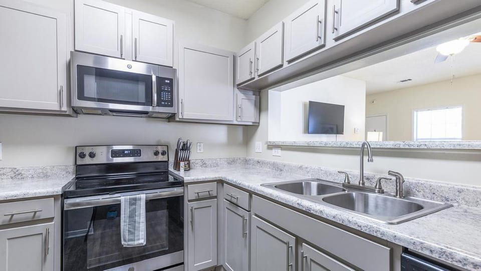Landing Modern Apartment with Amazing Amenities (ID9136X49) Apartment in Winston-Salem