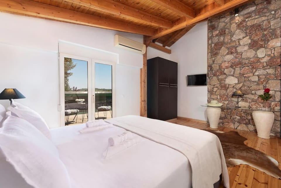 4 BD Luxurious villa with swimming pool House in Rhodes, Greece